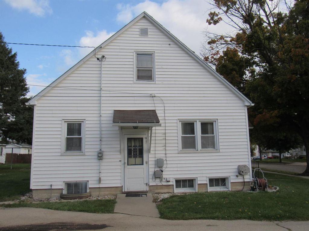 Photo of 9676 S Bergamont DRIVE, Franklin, WI 53132 (MLS # 1945221)