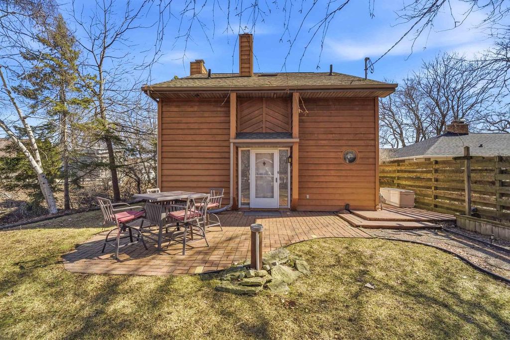 Photo of 104 Adella Beach ROAD, Neenah, WI 54956 (MLS # 50322368)