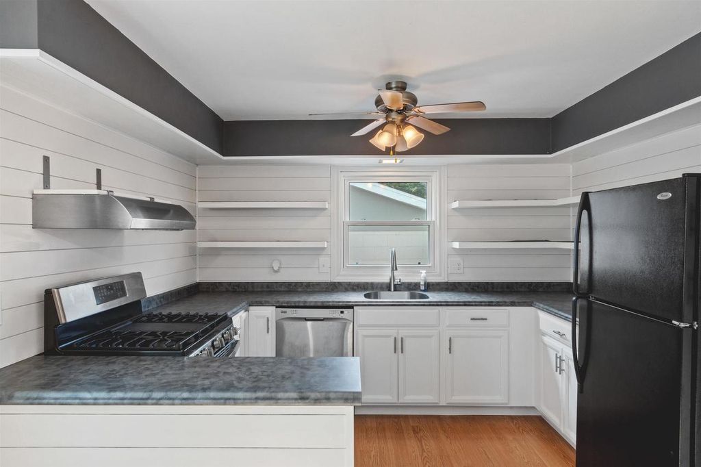 Photo of 1426 21st Avenue South, Wisconsin Rapids, WI 54495 (MLS # 22504517)