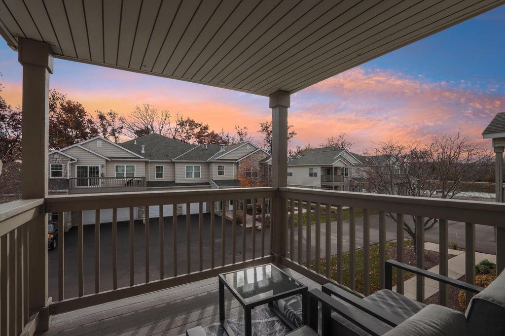 Photo of N16W26500 Meadowgrass CIRCLE #B, Pewaukee, WI 53072 (MLS # 1942625)