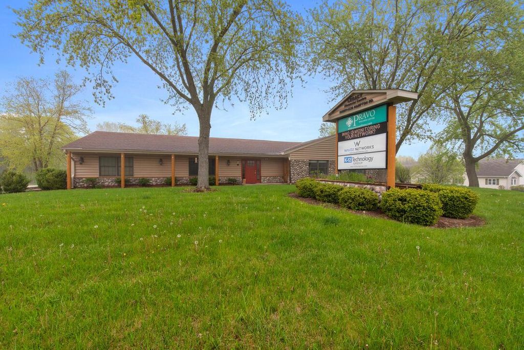 Photo of N48W14336 Hampton ROAD, Menomonee Falls, WI 53051 (MLS # 1945357)