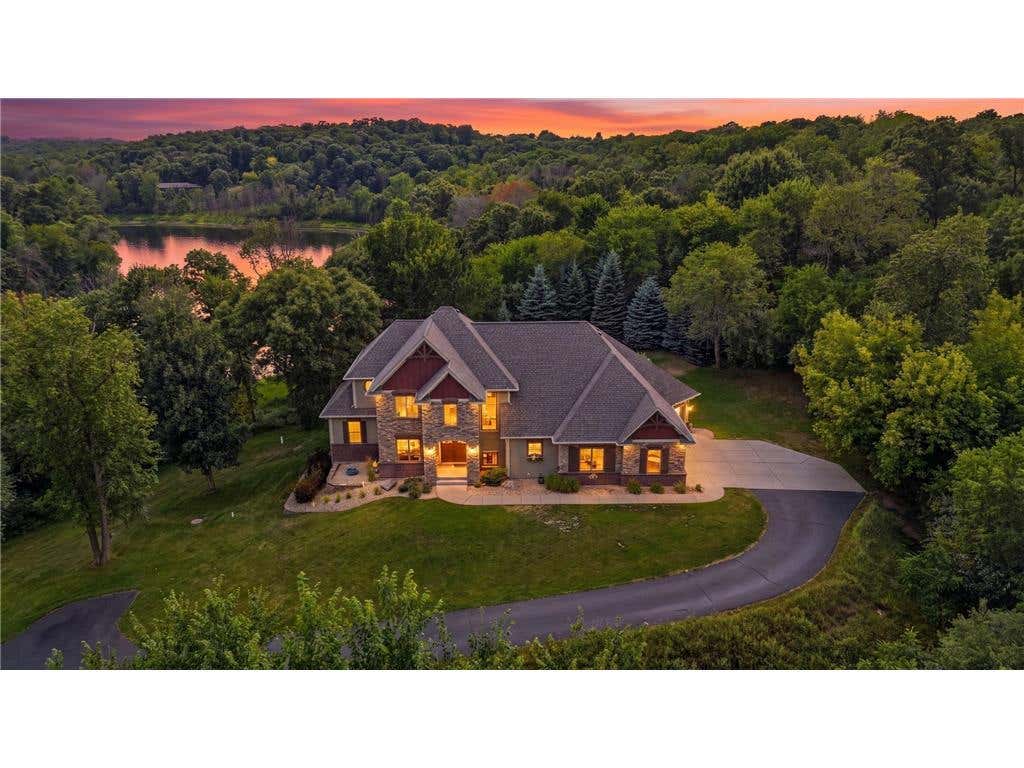 Photo of 905 Highlander TRAIL, Hudson, WI 54016 (MLS # 7110226)