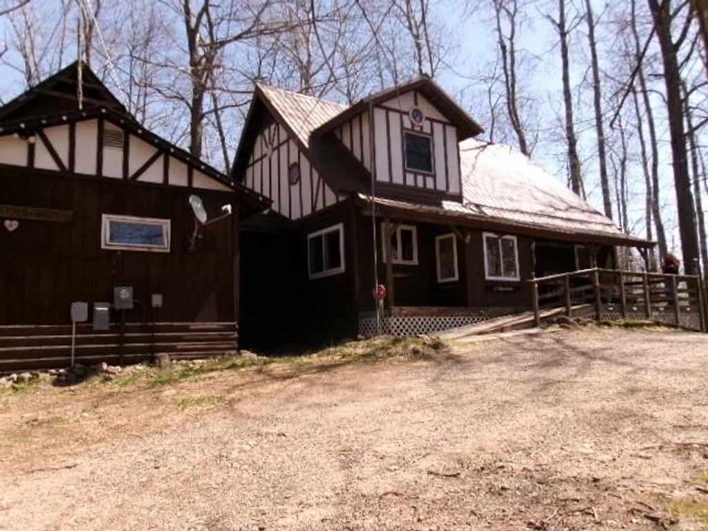Photo of 16199 Musky Point DRIVE, Stone Lake, WI 54876 (MLS # 1600272)