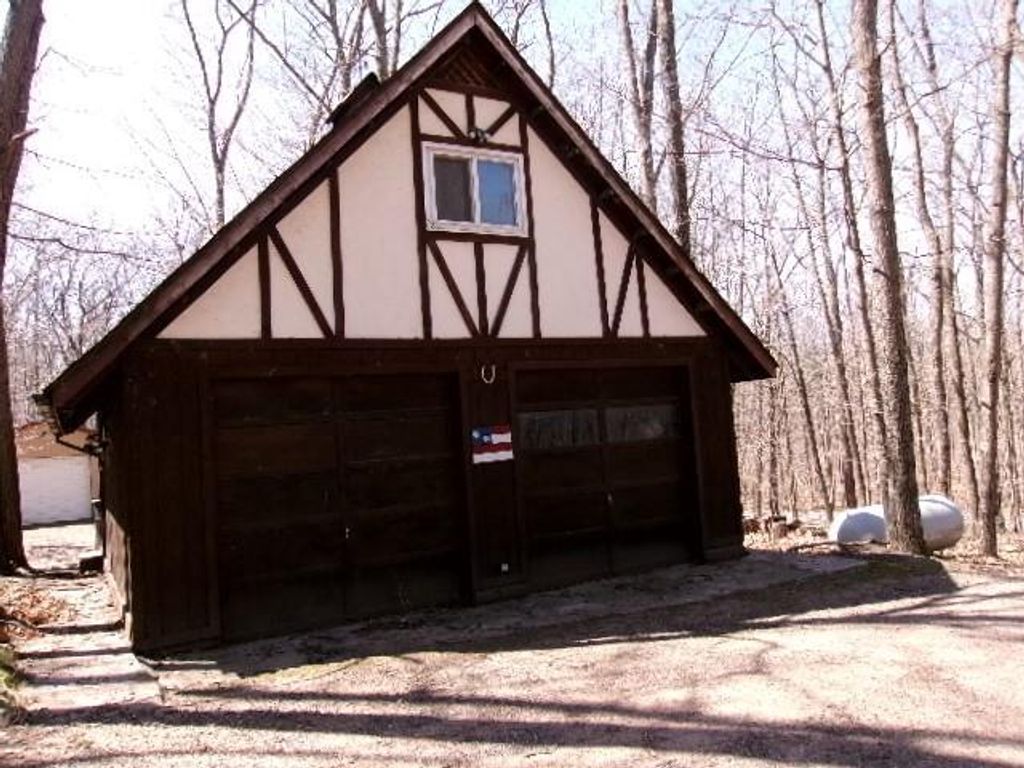 Photo of 16199 Musky Point DRIVE, Stone Lake, WI 54876 (MLS # 1600272)