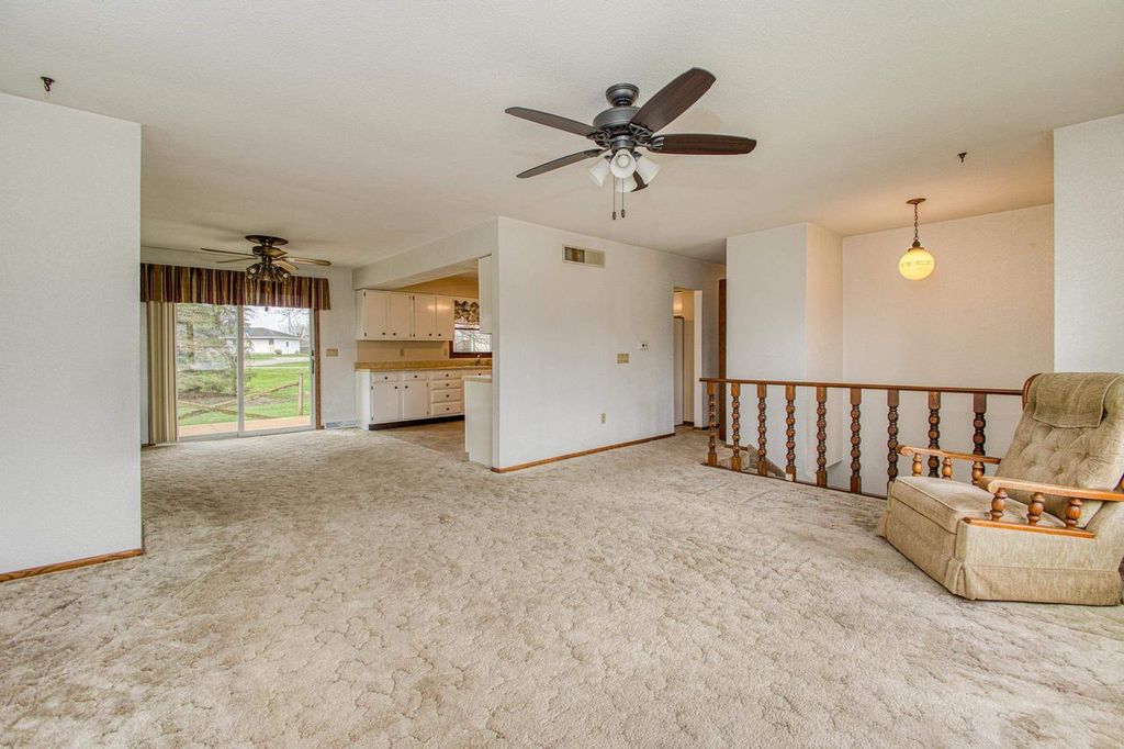 Photo of 406 W Dewey STREET, Cuba City, WI 53807 (MLS # 2021156)