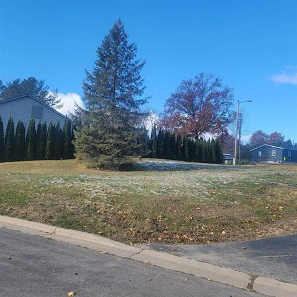 Photo of Unit 5 Waite LANE, Platteville, WI 53818 (MLS # 2014969)