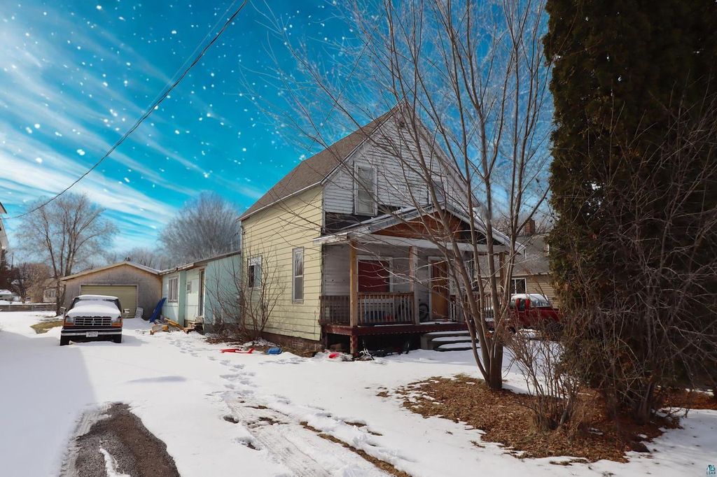 Photo of 513 16th Ave W, Ashland, WI 54806 (MLS # 6124031)