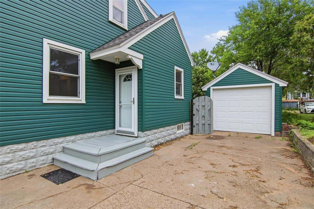 Photo of 805 Doty STREET, Eau Claire, WI 54701 (MLS # 1603881)