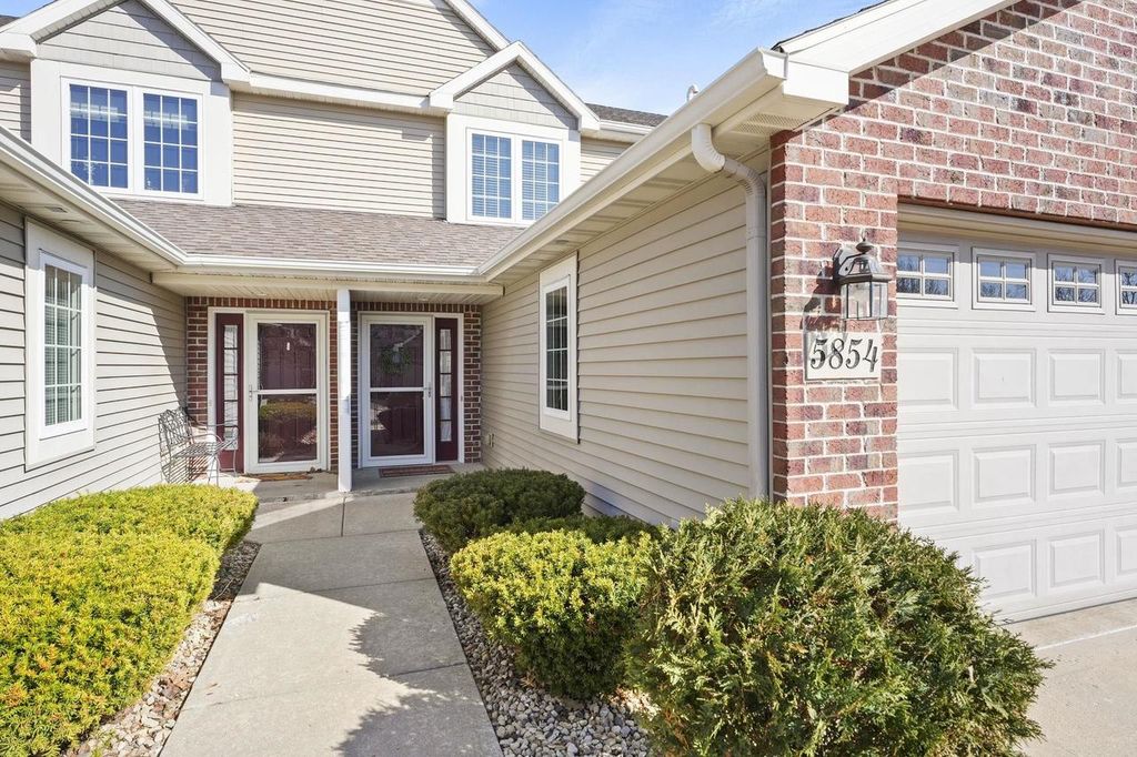 Photo of 5854 Holscher ROAD, Mcfarland, WI 53558 (MLS # 2018362)