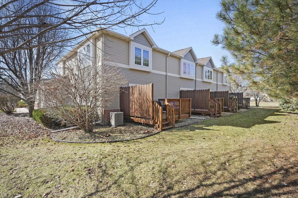 Photo of 5854 Holscher ROAD, Mcfarland, WI 53558 (MLS # 2018362)