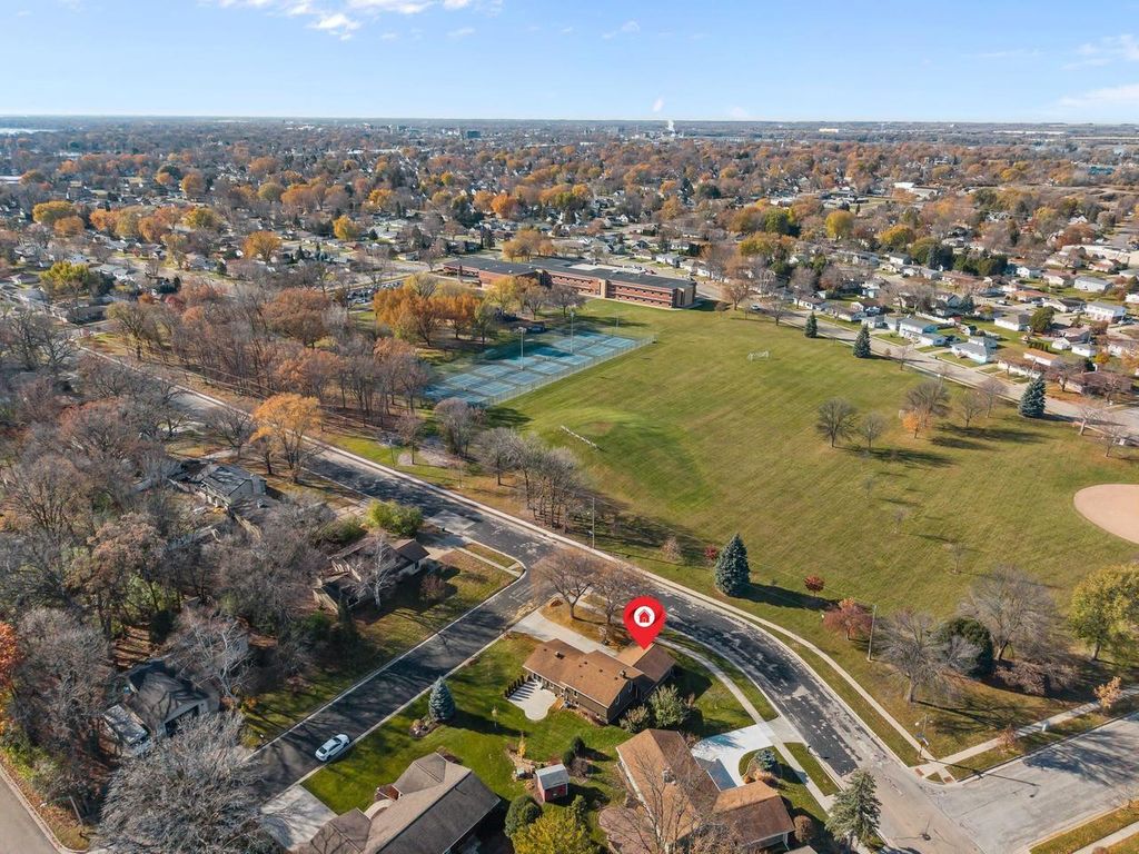 Photo of 1000 Greendale STREET, Menasha, WI 54952 (MLS # 50318233)