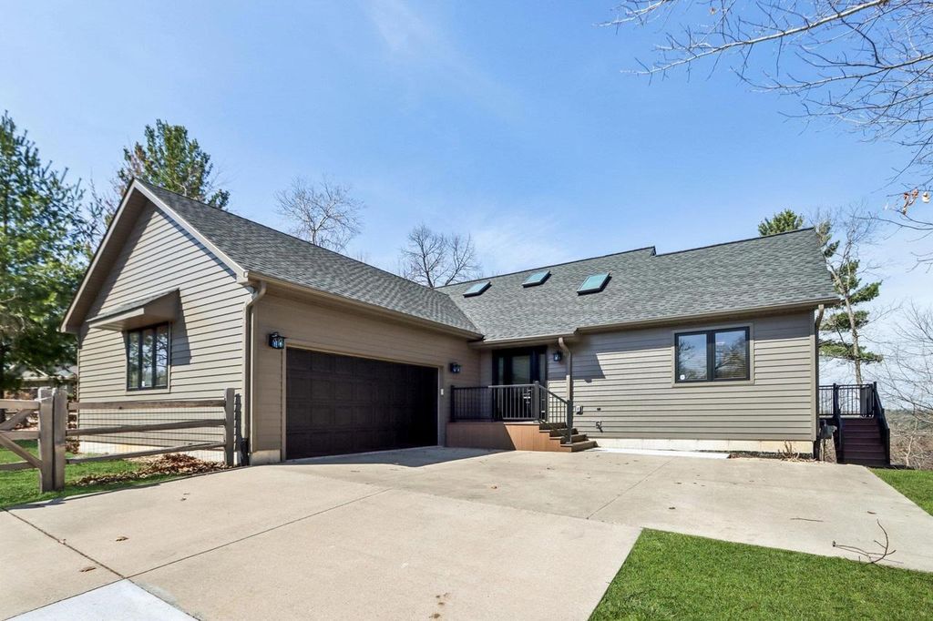 Photo of 54 Lookout RIDGE, Wisconsin Dells, WI 53965 (MLS # 2019722)