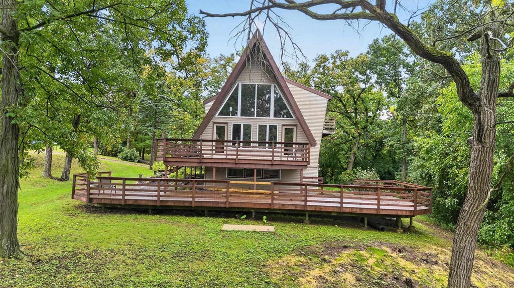 Photo of 6331 County Rd M, Winneconne, WI 54986 (MLS # 50333682)