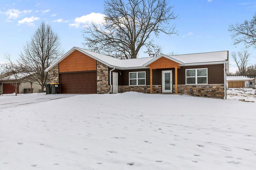 Photo of 312 Brooke CIRCLE, Montello, WI 53949 (MLS # 2014521)