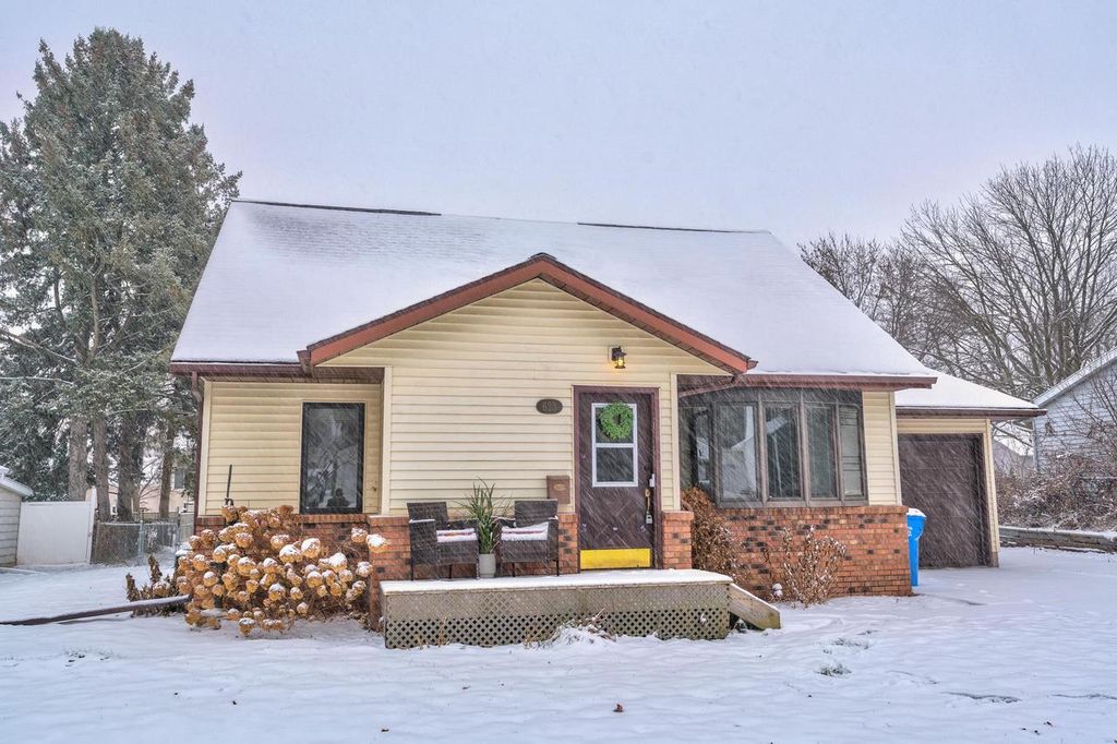 Photo of 623 Hamilton STREET, Columbus, WI 53925 (MLS # 2013480)