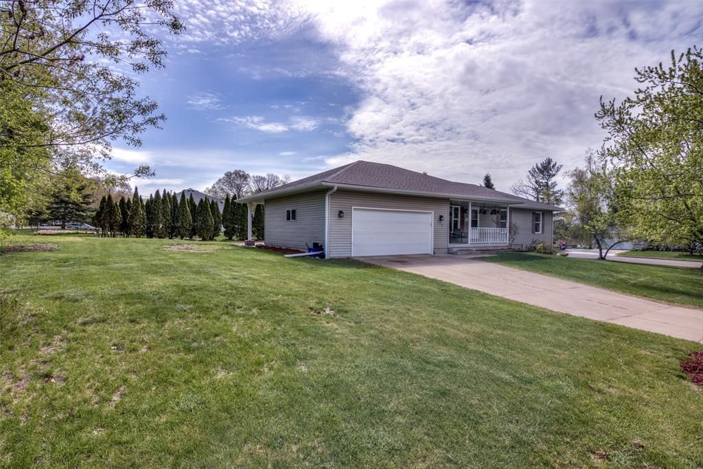 Photo of 311 Glenwood COURT, Chippewa Falls, WI 54729 (MLS # 1600990)