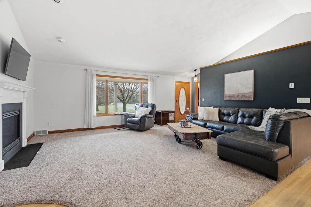Photo of E8958 Broken Branch LANE, New London, WI 54961 (MLS # 50323825)