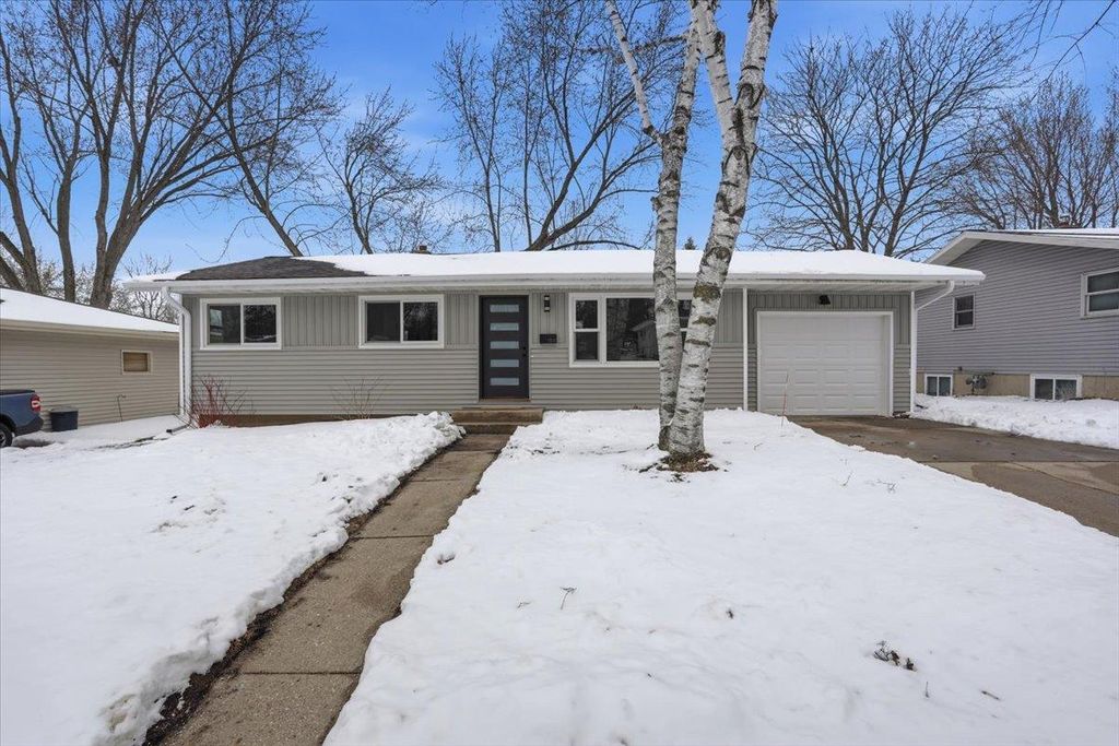 Photo of 1314 Debra LANE, Madison, WI 53704 (MLS # 2018870)