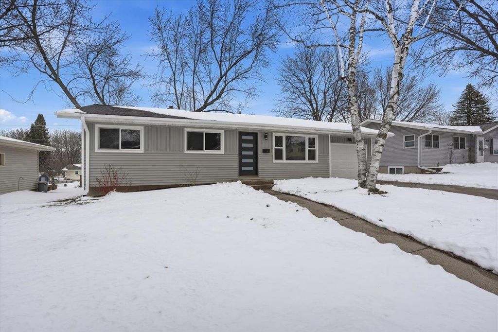 Photo of 1314 Debra LANE, Madison, WI 53704 (MLS # 2018870)