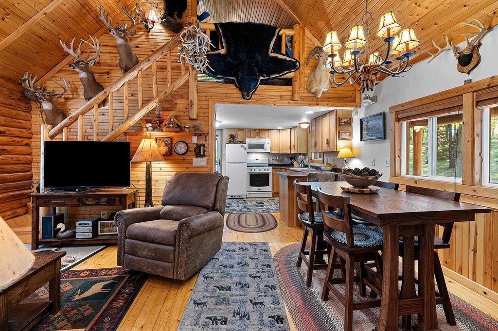 Photo of 10014 Tank LANE, Pound, WI 54161 (MLS # 50318957)