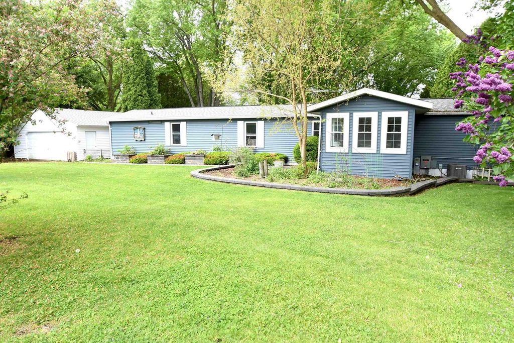 Photo of N9675 Northern SHORES, Fox Lake, WI 53933 (MLS # 2023583)