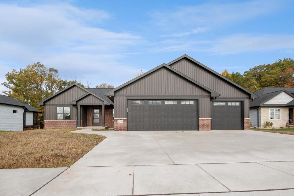 Photo of 3275 Evening Star DRIVE, Green Bay, WI 54311 (MLS # 50317337)