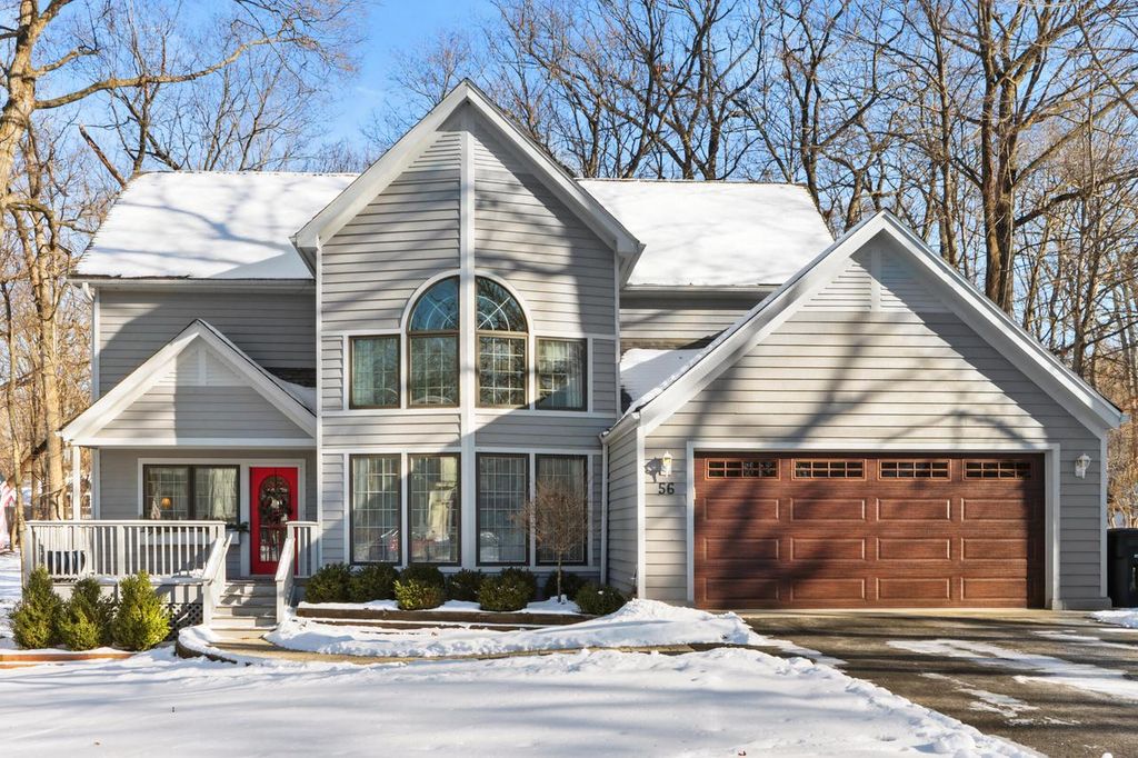 Photo of 56 Rolling Green DRIVE, Fontana, WI 53125 (MLS # 1949500)