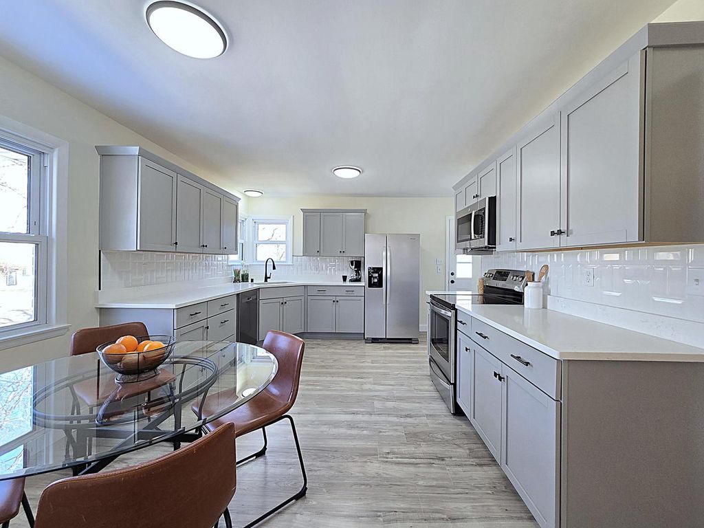 Photo of 4448 S Lake DRIVE, Cudahy, WI 53110 (MLS # 1952203)