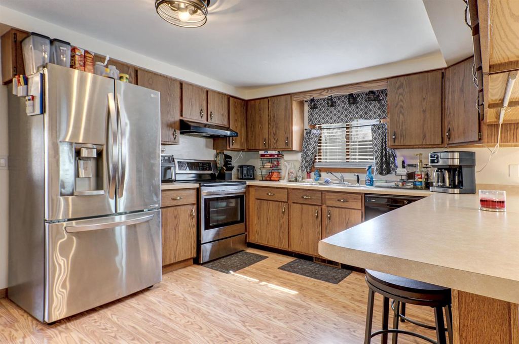 Photo of 110 10th STREET, Clintonville, WI 54929 (MLS # 50324317)