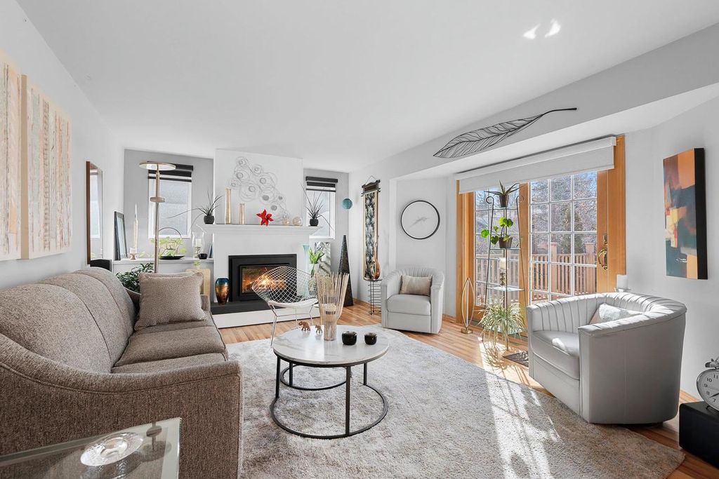 Photo of 1831 S Mayfair DRIVE, Appleton, WI 54914 (MLS # 50321856)