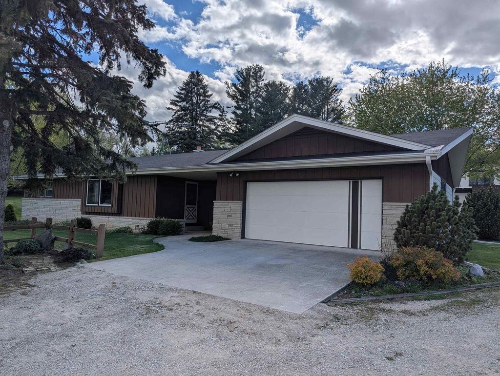Photo of N3869 Rome ROAD, Rubicon, WI 53078 (MLS # 2020557)