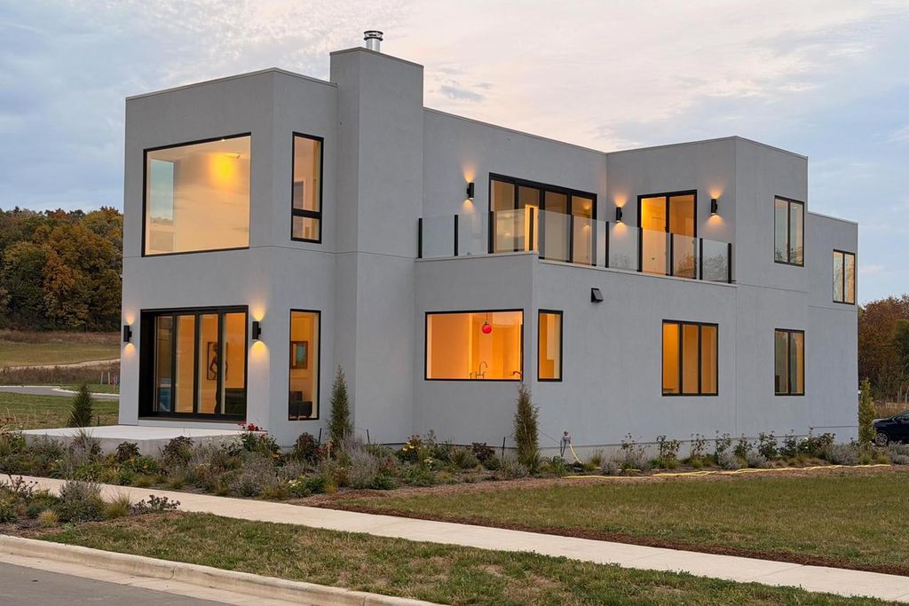 Photo of 4043 Serenbe STREET, Middleton, WI 53562 (MLS # 2010370)