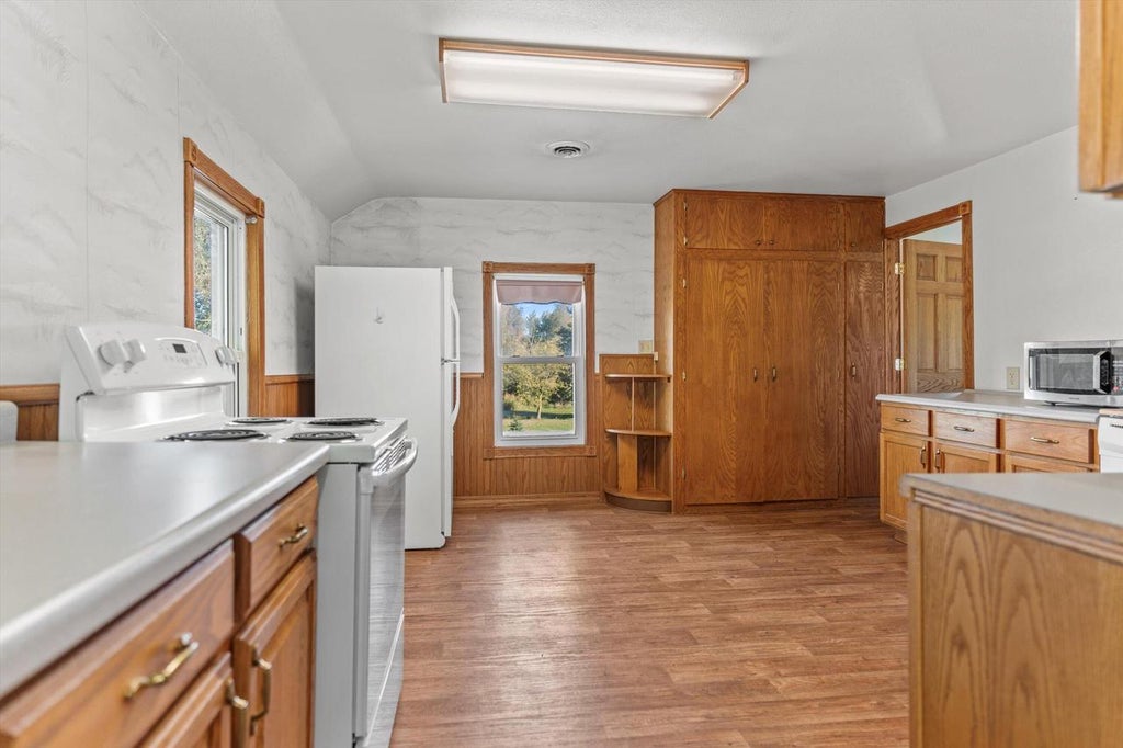 Photo of 8923 North AVENUE, Cleveland, WI 53015 (MLS # 1985547)