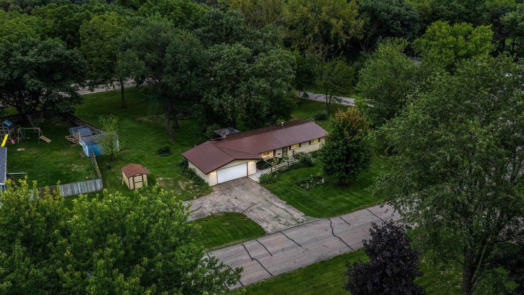 Photo of 10168 N Amber TRAIL, Edgerton, WI 53534 (MLS # 2033418)