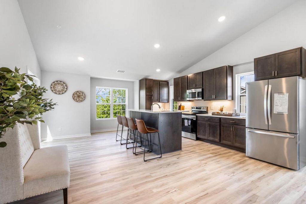 Photo of W141N9978 Seven Pines WAY #204, Germantown, WI 53022 (MLS # 1940350)