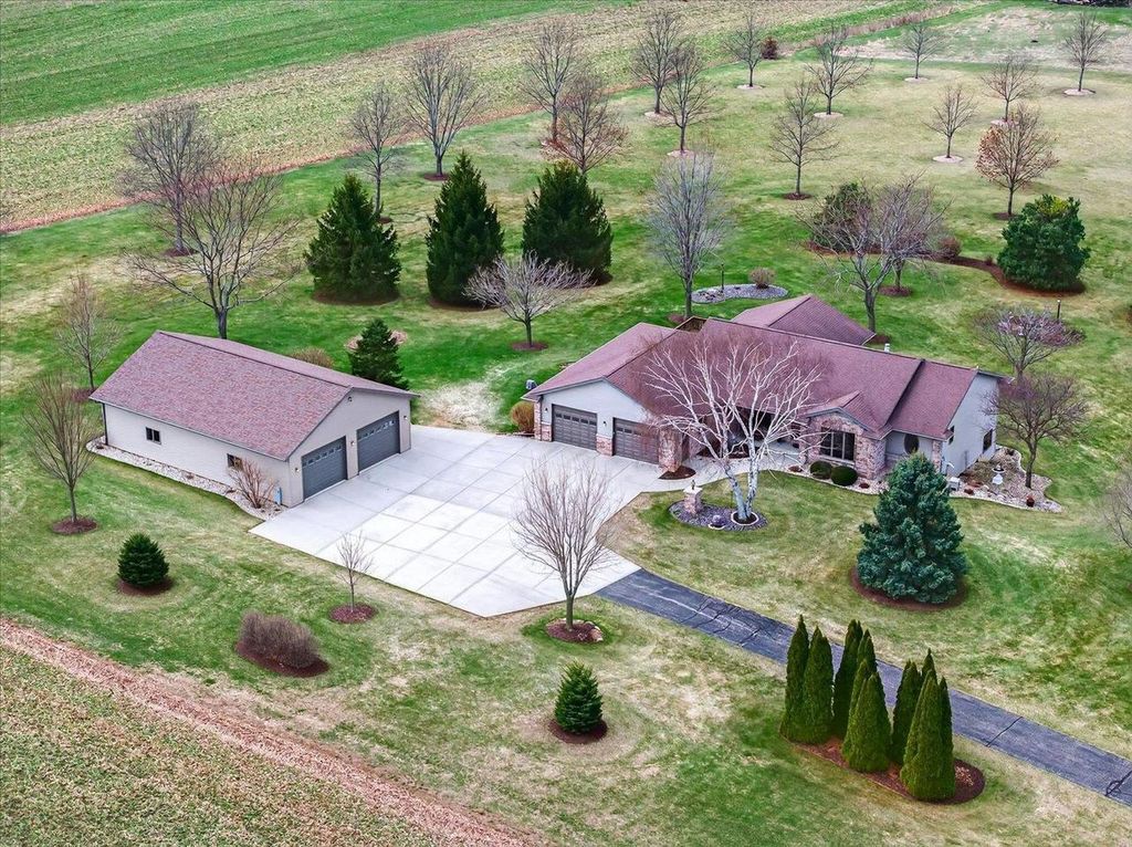 Photo of 10123 Fertile Ridge ROAD, Mount Horeb, WI 53572 (MLS # 2018985)