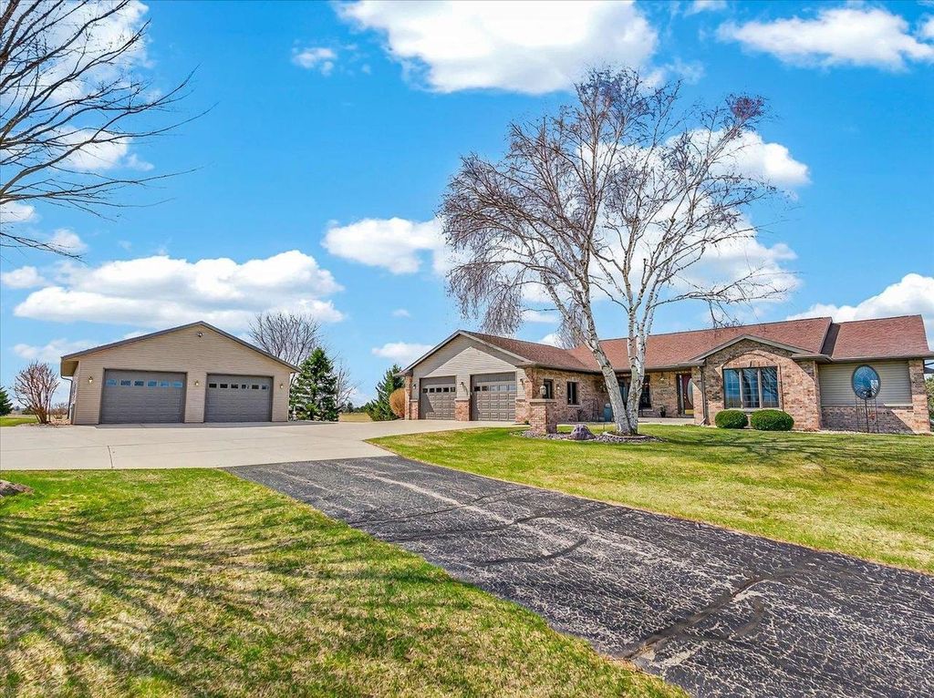 Photo of 10123 Fertile Ridge ROAD, Mount Horeb, WI 53572 (MLS # 2018985)