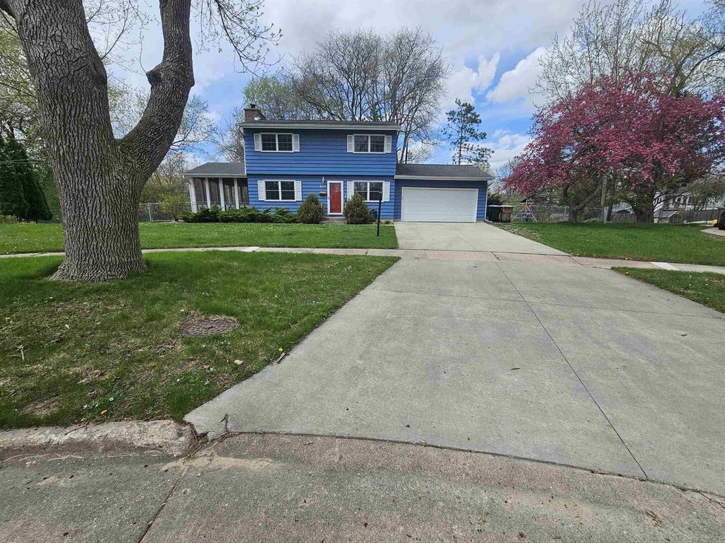 Photo of 6114 Mulberry CIRCLE, Madison, WI 53711 (MLS # 2021555)