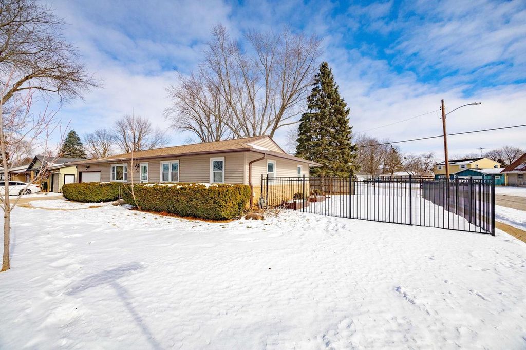 Photo of 1993 Meadow DRIVE, Beloit, WI 53511 (MLS # 2015913)