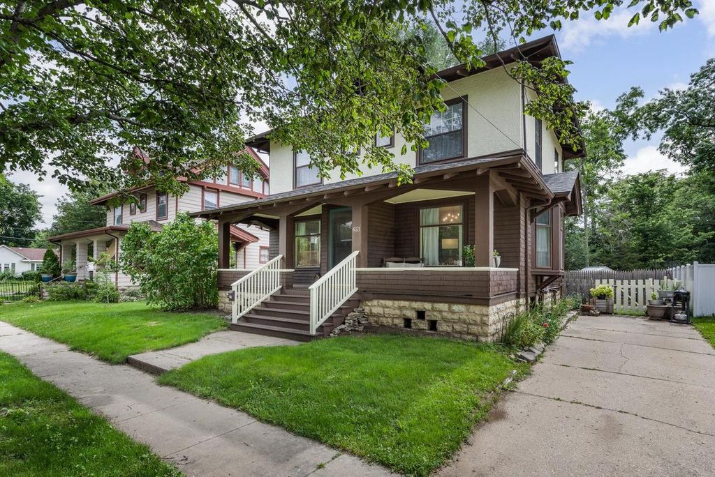 Photo of 453 Central AVENUE, Beloit, WI 53511 (MLS # 2027289)
