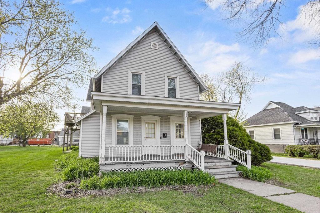 Photo of 434 S Jackson STREET, Green Bay, WI 54301 (MLS # 50324516)
