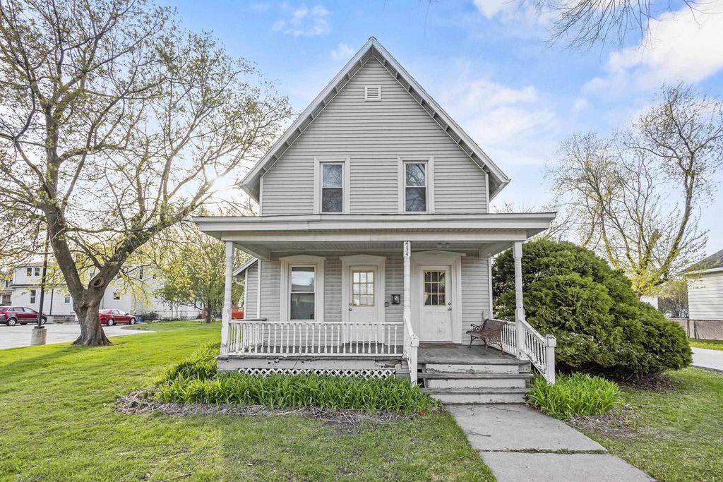 Photo of 434 S Jackson STREET, Green Bay, WI 54301 (MLS # 50324516)