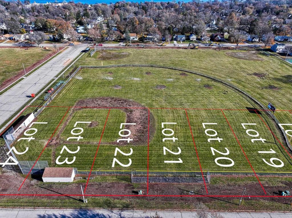 Photo of 714 Elm STREET, Neenah, WI 54956 (MLS # 50318664)