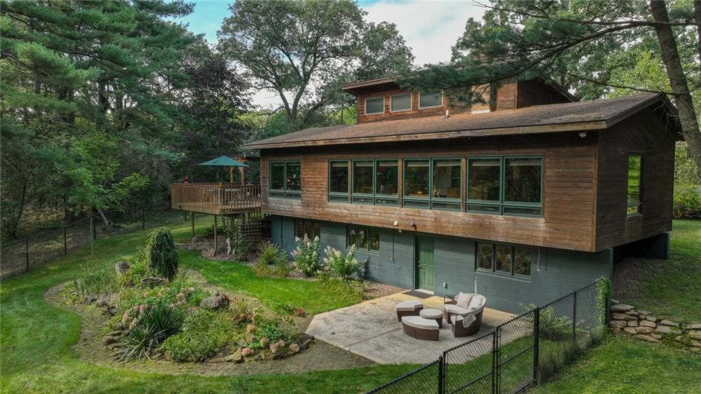 Photo of 1121 E Lowes Creek ROAD, Eau Claire, WI 54701 (MLS # 1595570)