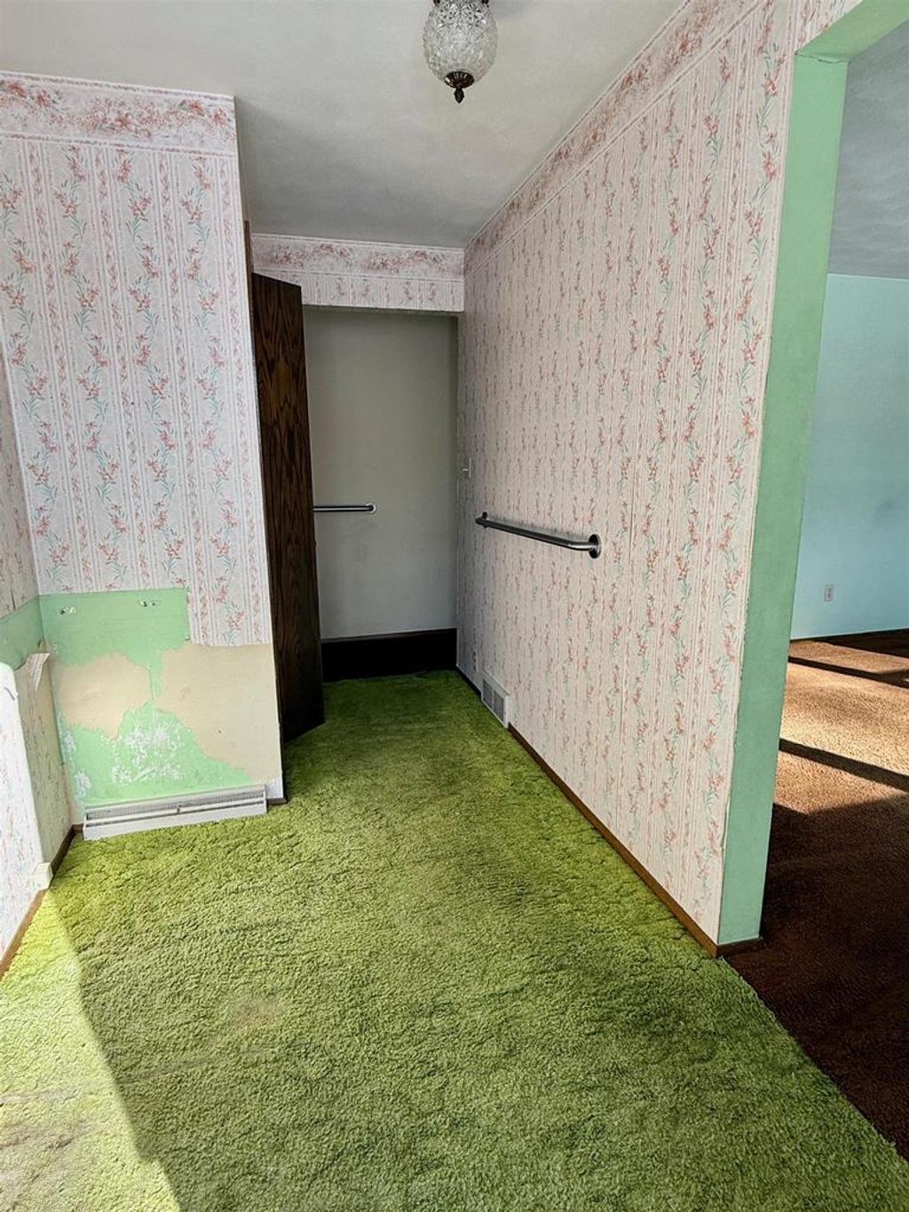 Photo of 16 Ramlen COURT, Appleton, WI 54915 (MLS # 50320378)