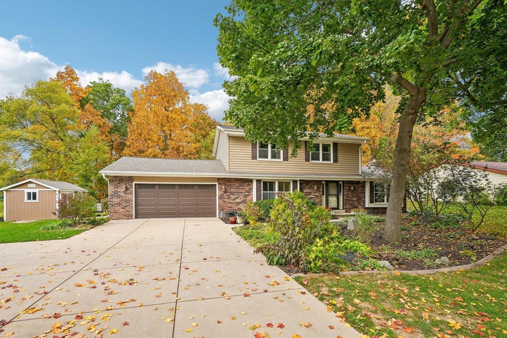 Photo of 4251 S Church DRIVE, New Berlin, WI 53151 (MLS # 1985063)