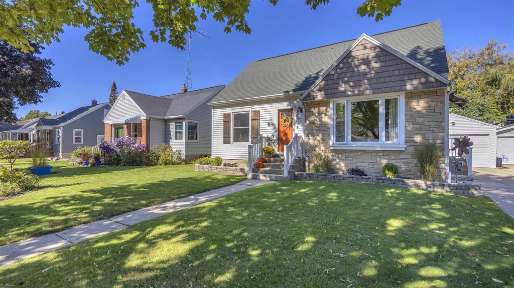 Photo of 377 E 10th STREET, Fond Du Lac, WI 54935 (MLS # 50333824)