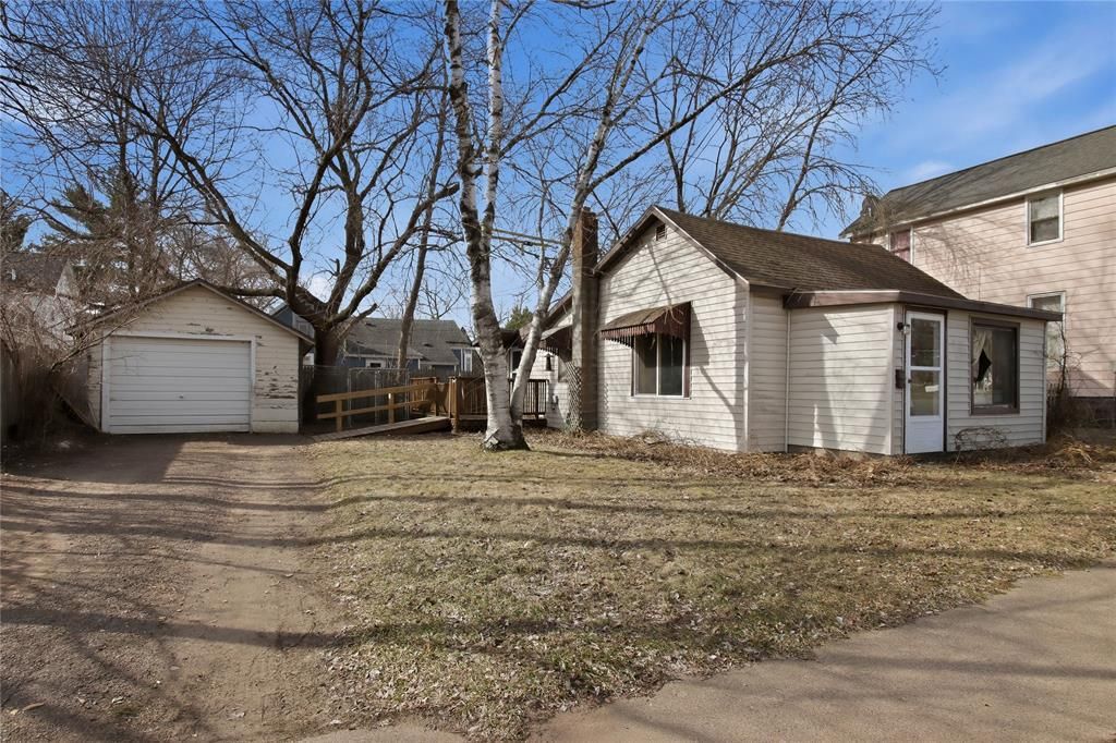 Photo of 1127 E Madison STREET, Eau Claire, WI 54703 (MLS # 1599396)