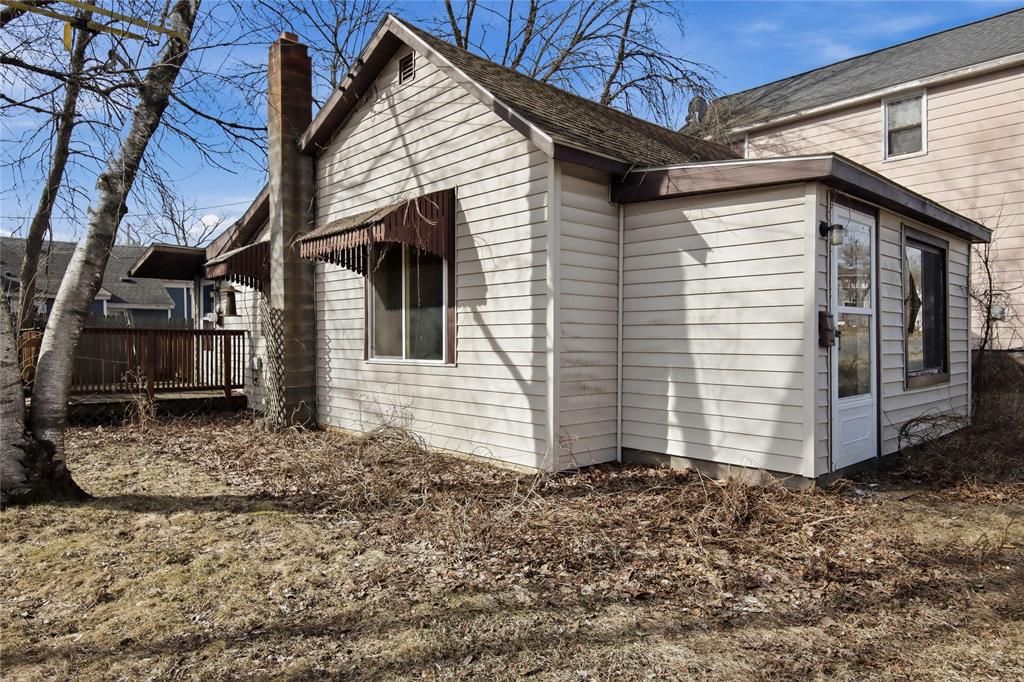 Photo of 1127 E Madison STREET, Eau Claire, WI 54703 (MLS # 1599396)
