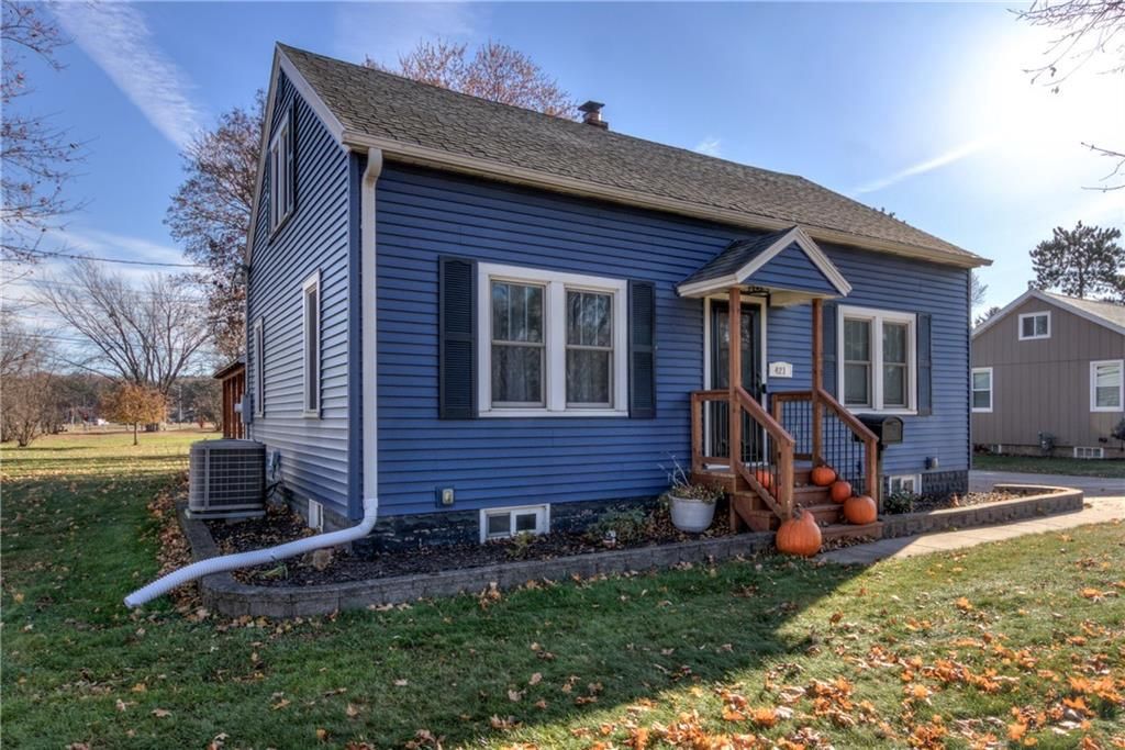 Photo of 421 Irvine STREET, Chippewa Falls, WI 54729 (MLS # 1597131)